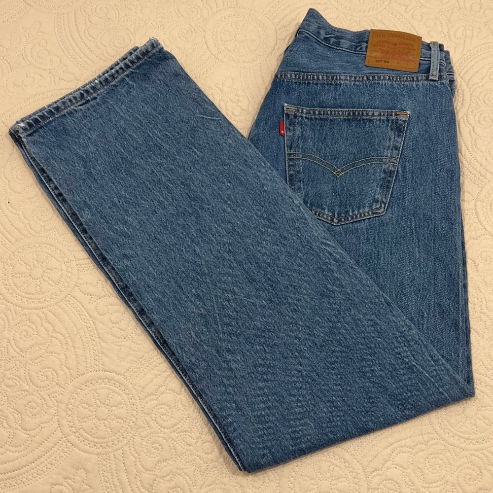 Levis‎ Premium 501 90s Straight Leg Jeans Medium Wash Blue Cotton Button Fly 36